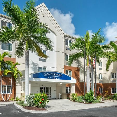 Candlewood Suites Fort Myers/Sanibel Gateway By Ihg Exterior photo