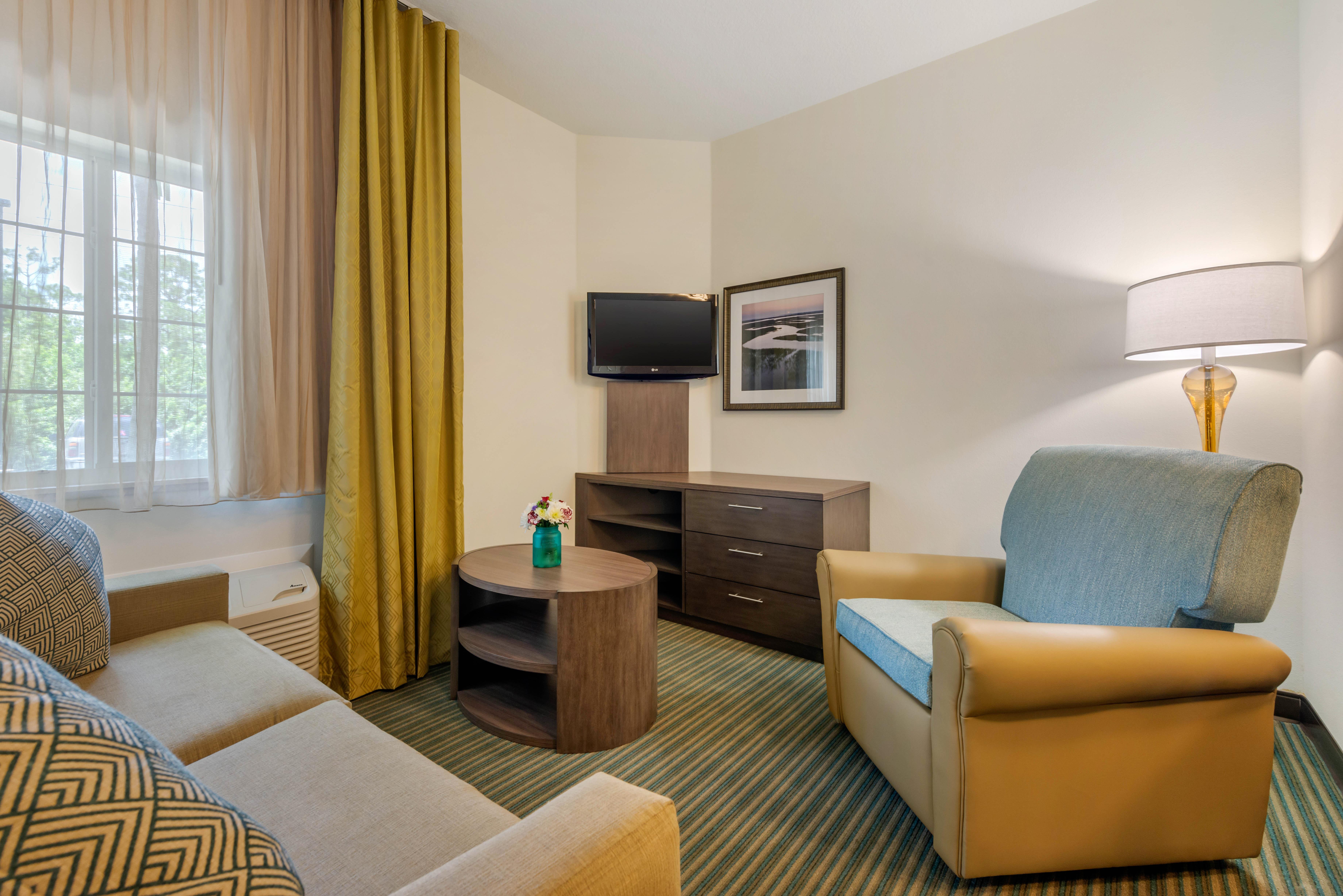 Candlewood Suites Fort Myers/Sanibel Gateway By Ihg Exterior photo
