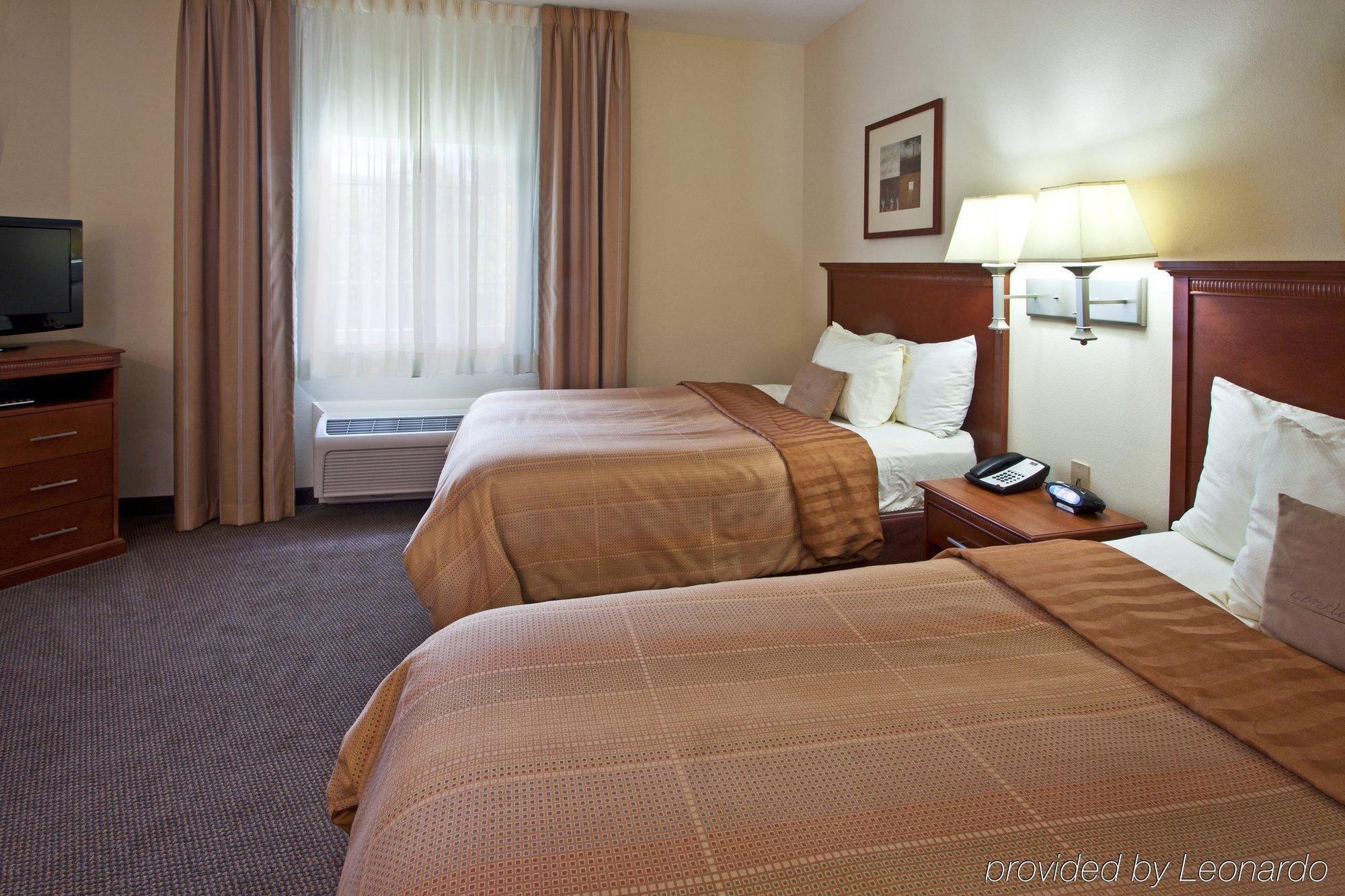 Candlewood Suites Fort Myers/Sanibel Gateway By Ihg Room photo