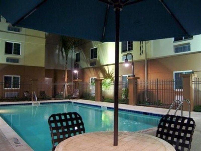 Candlewood Suites Fort Myers/Sanibel Gateway By Ihg Exterior photo