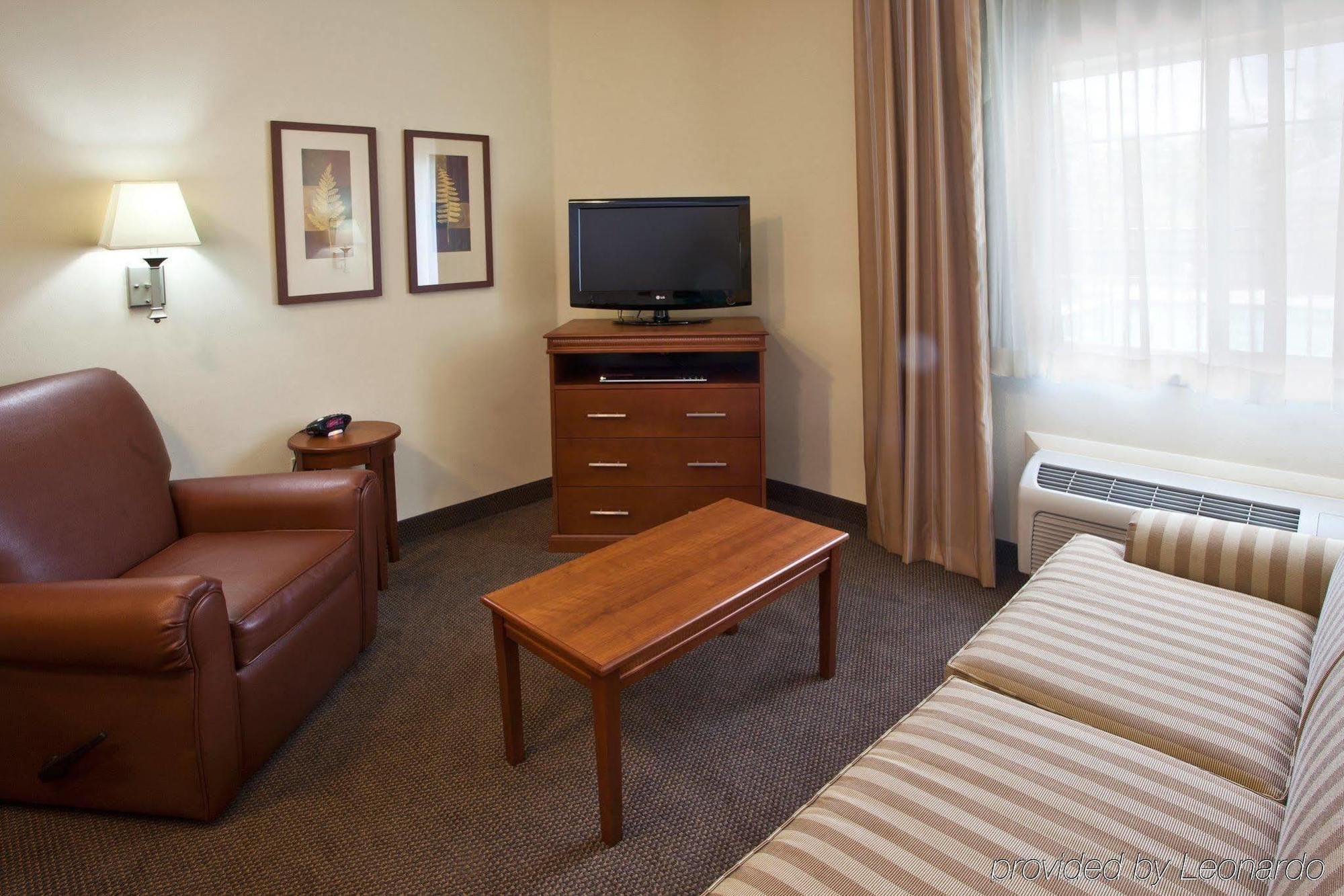 Candlewood Suites Fort Myers/Sanibel Gateway By Ihg Room photo